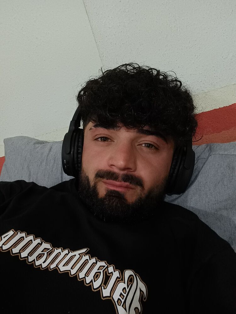  53786546  Ihsan, 24 ,    