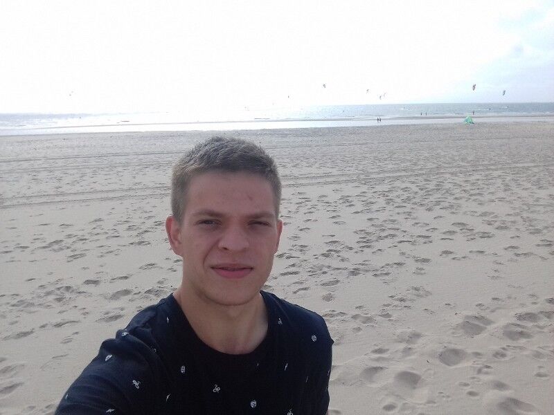  17431196  Kristaps, 27 ,    Weert