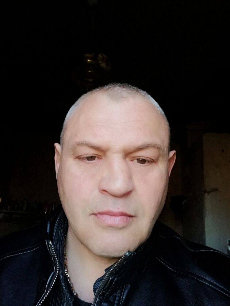  40683996  , 53 ,    