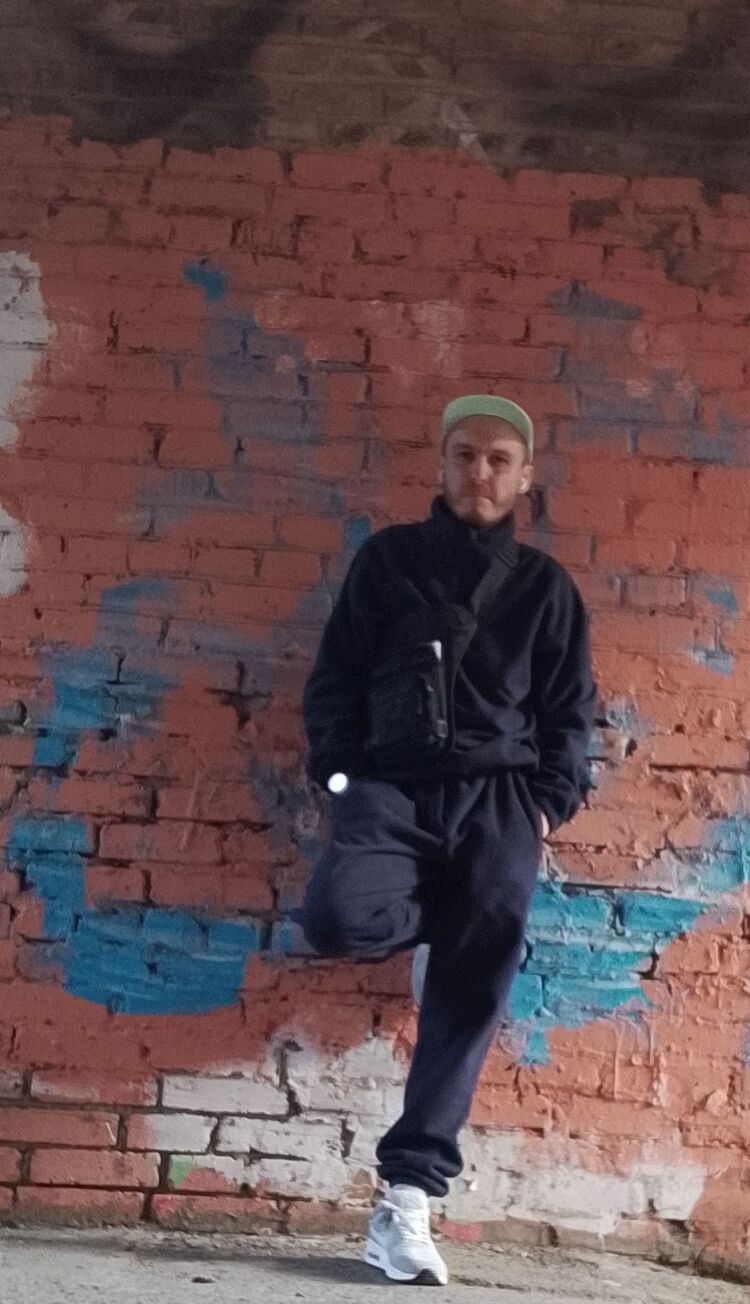  53914786  , 35 ,    --