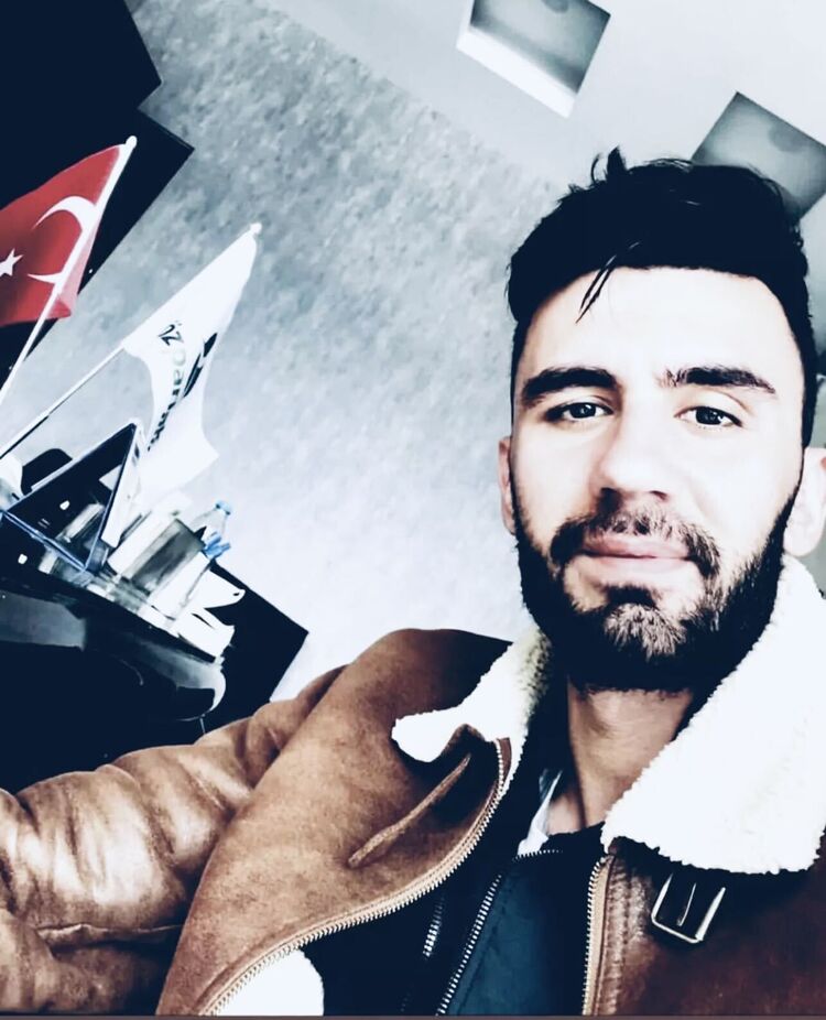  33918216  Faruk, 27 ,    