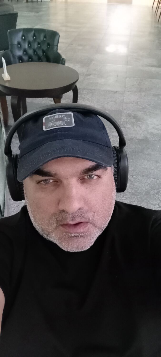  52786636  SARDOR, 51 ,    