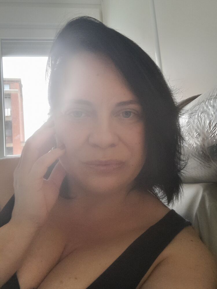  ,   Tania, 40 ,     , c 
