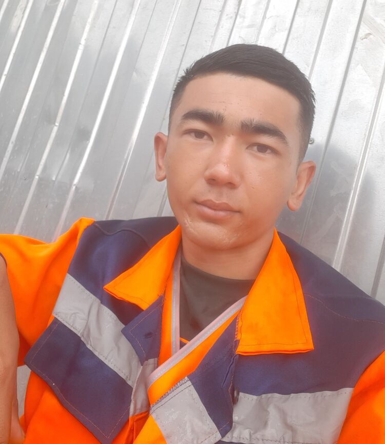  44405096  , 25 ,    