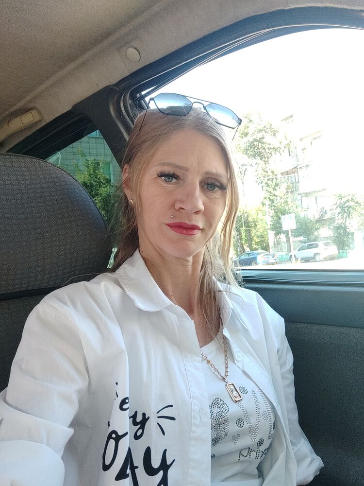  --,   , 43 ,     , c 
