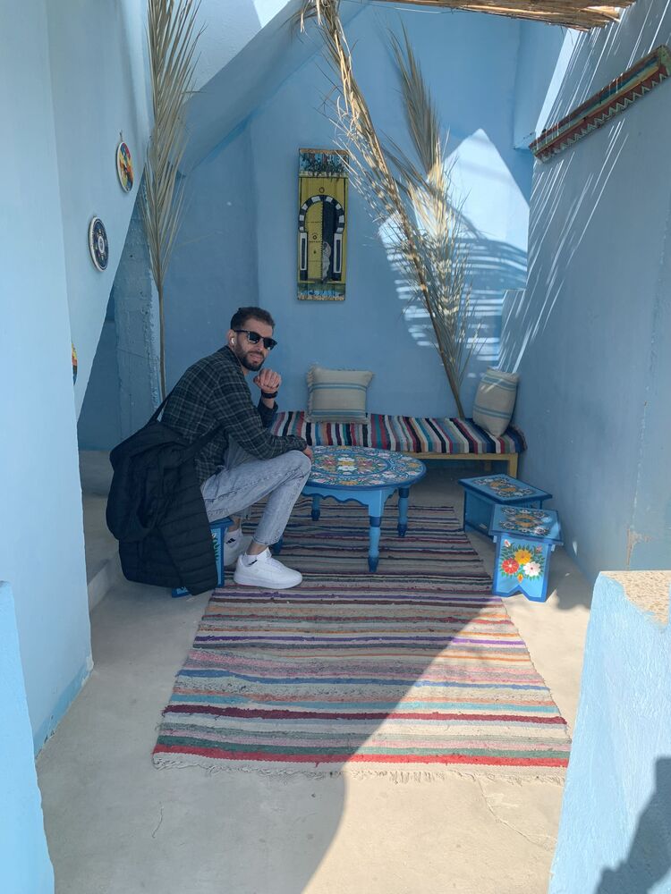 ���������� Algiers, ���� ������� Lhadj, 37 ���, ������������ ��� ������, ����� � ���������