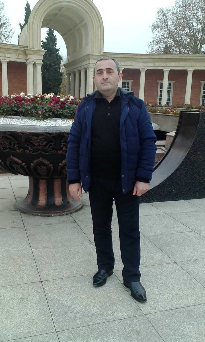  5258606  Vahid, 38 ,    