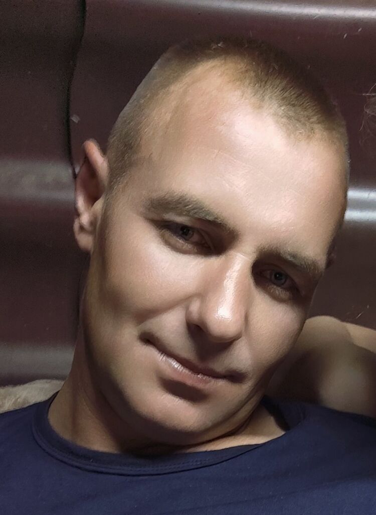  46757596  , 34 ,    