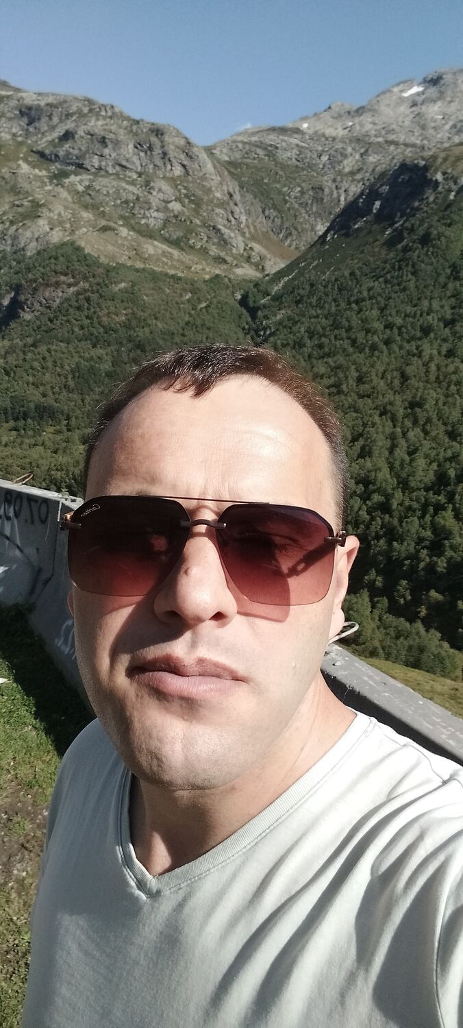  48257076  , 37 ,    