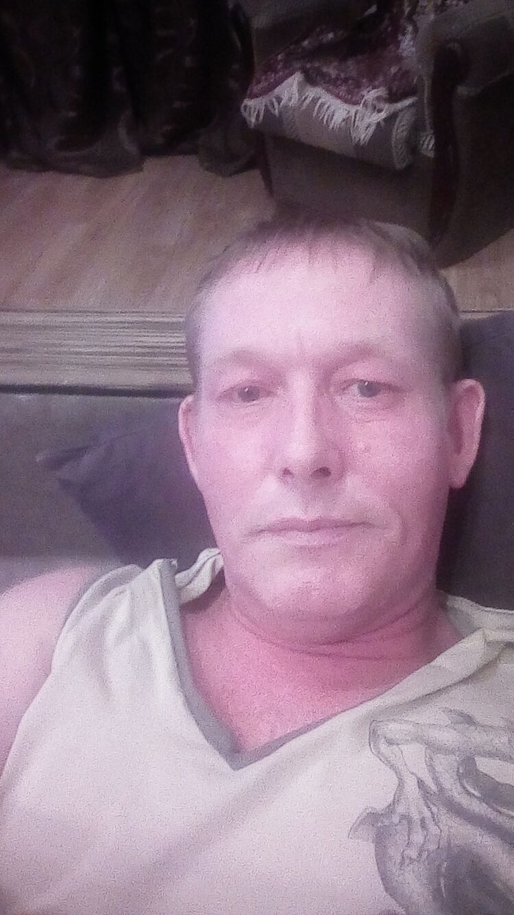  ,   Viktor, 51 ,   ,   , c , 