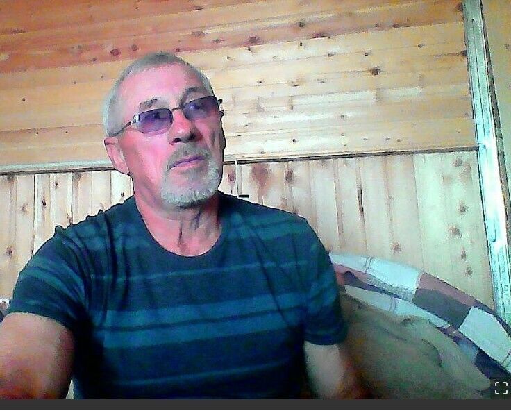  39582036  Oleg, 72 ,    