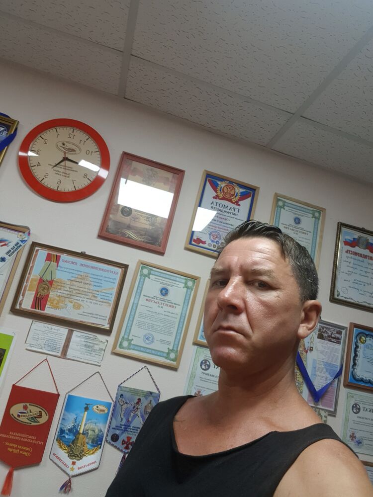  38058446  , 52 ,    
