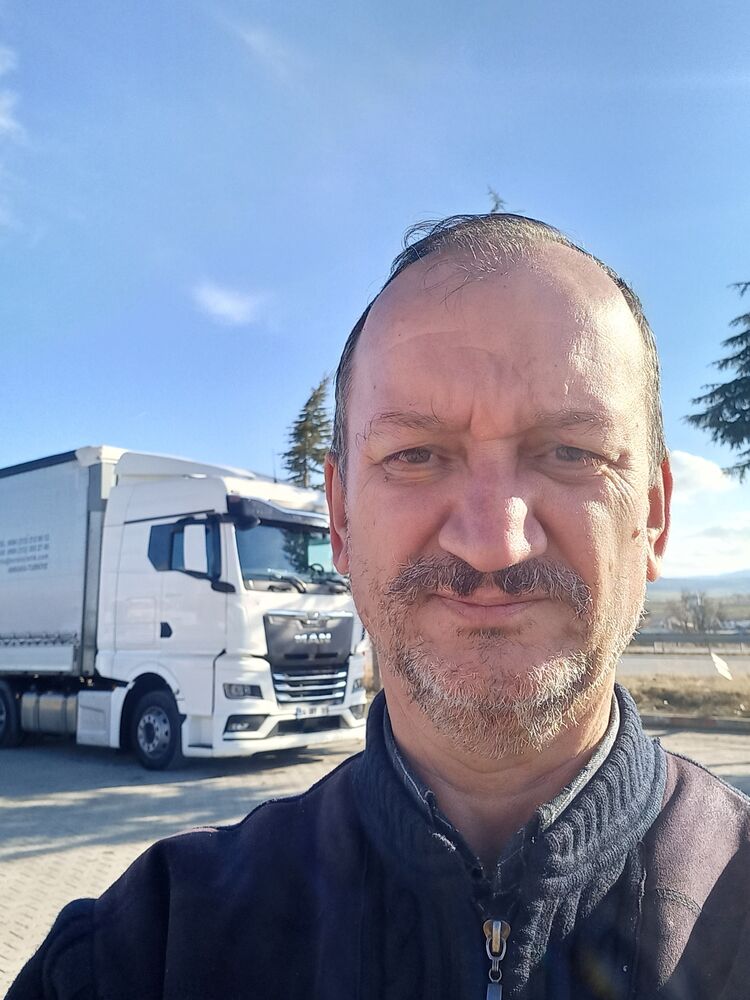  41229446  Selim, 57 ,    