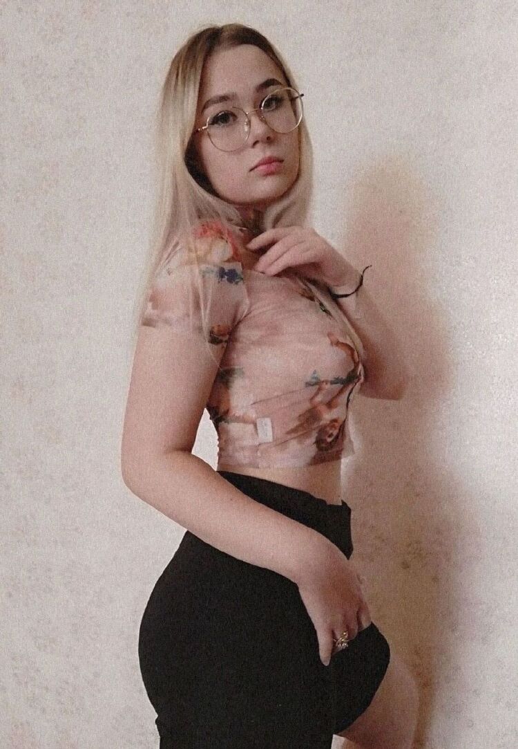  32233246  Tatyana, 22 ,    