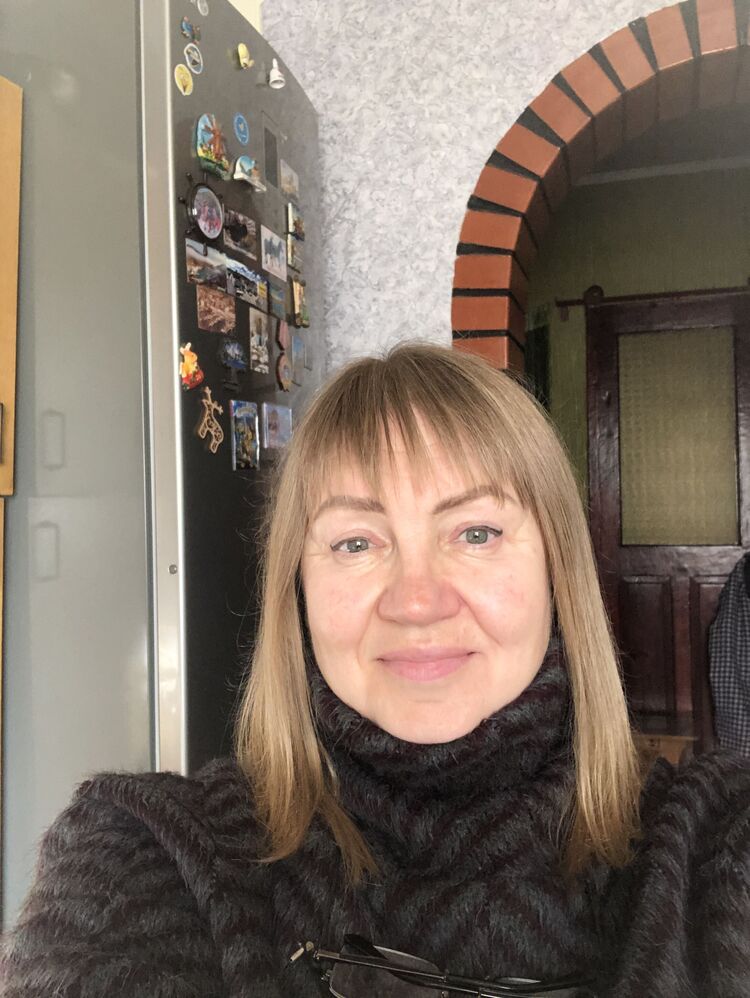  54217906  Zoya, 54 ,    