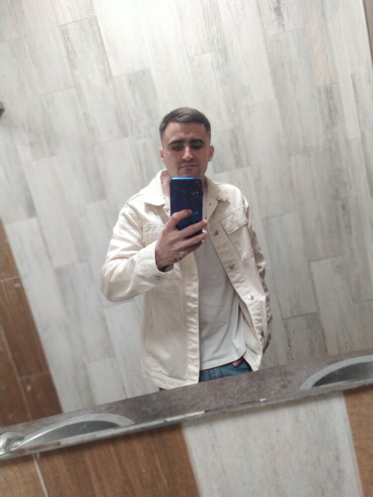  43904136  , 28 ,    