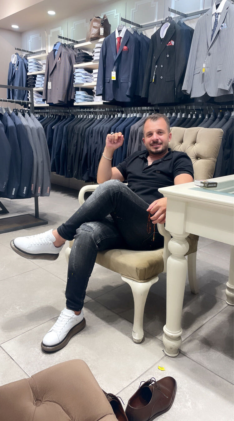  52574836  Sedat, 34 ,    