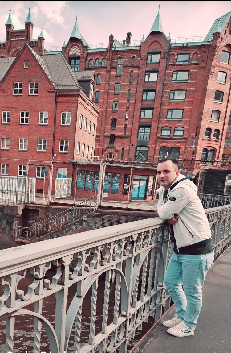  ,   Alexandr, 32 ,   ,   , 