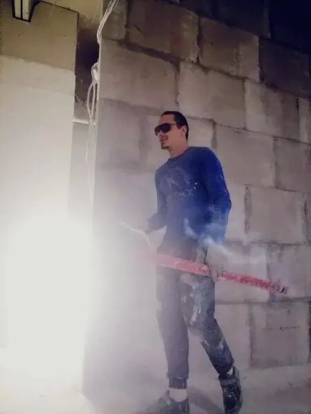  37003106  Andrey, 30 ,    