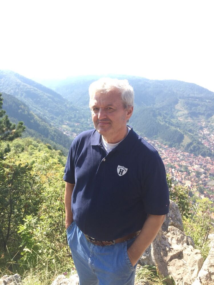  35424166  Petr, 70 ,    