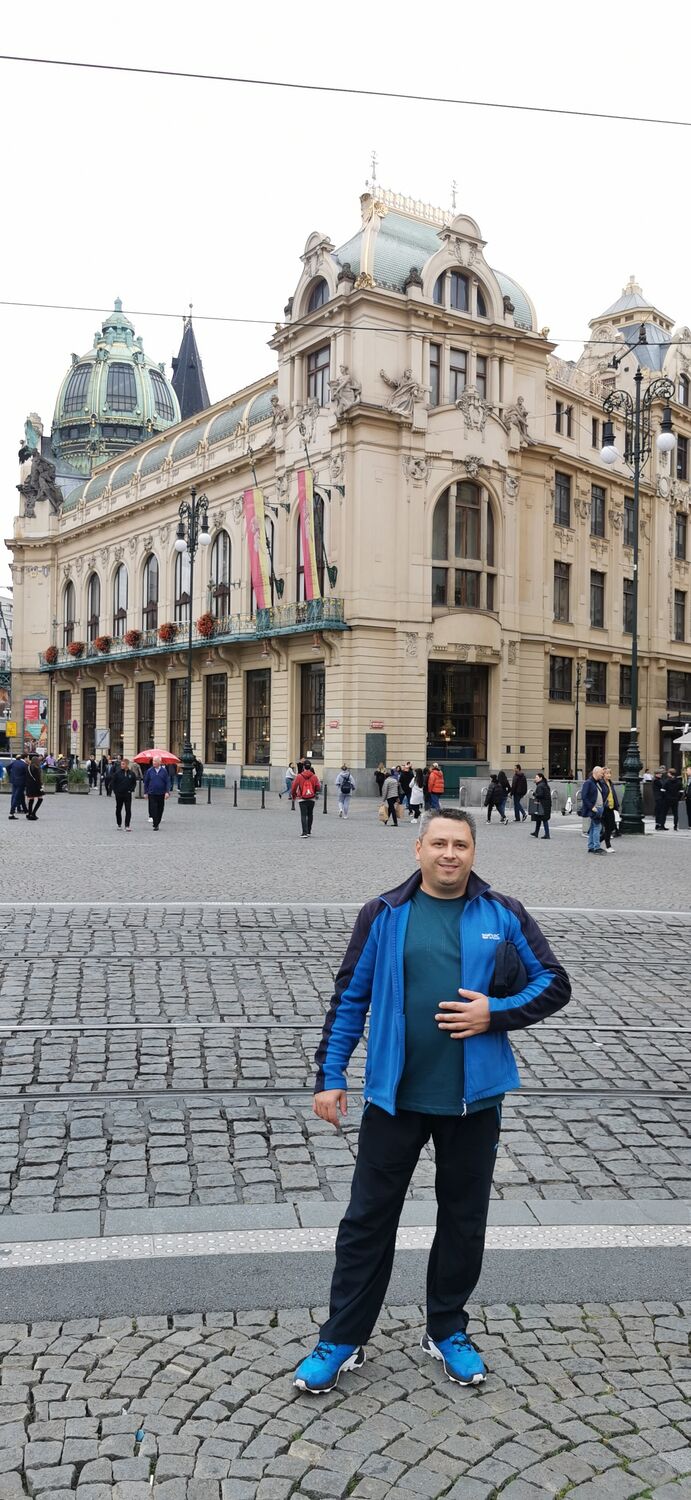  46980356  Valerchik, 42 ,    