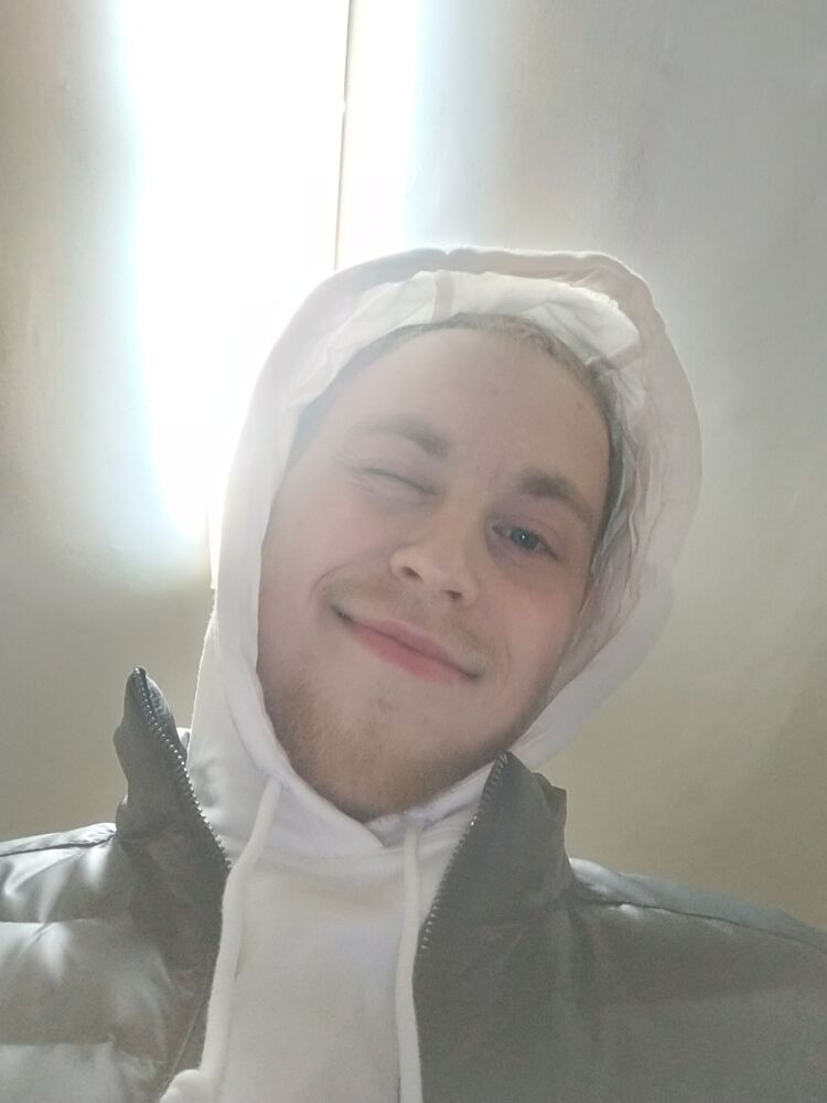  30375366  Denis, 28 ,    
