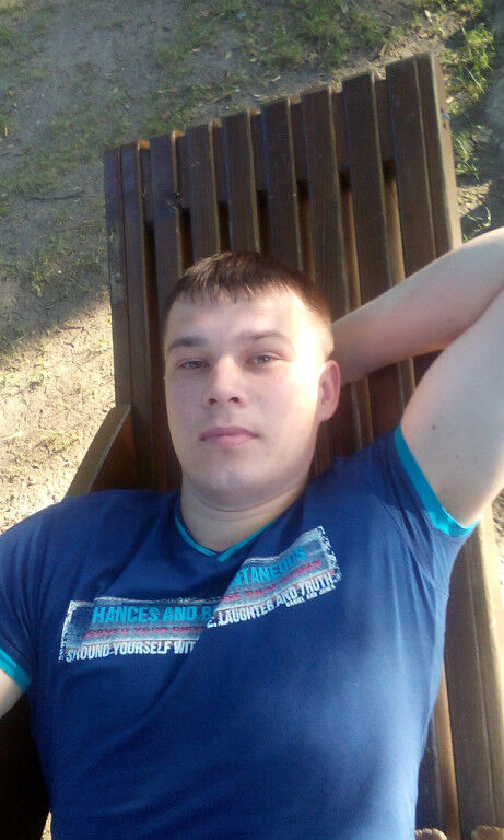  ,   Maxim, 37 ,  