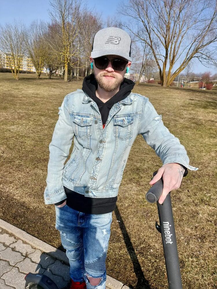  ,   Eduard, 35 ,   ,   