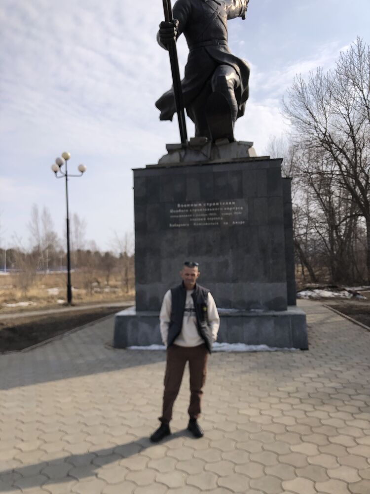  ,   Maxim, 48 ,   ,   , 