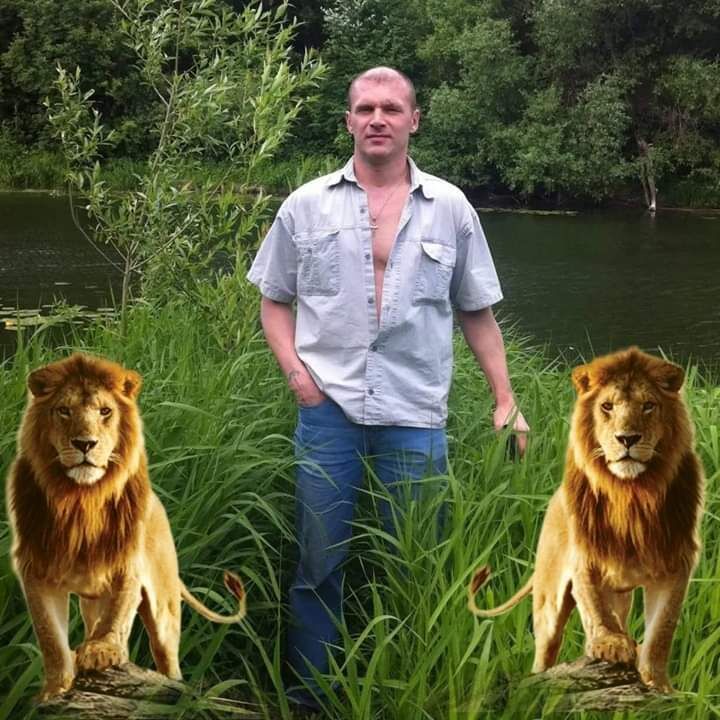  54203866  Stanislav, 55 ,    