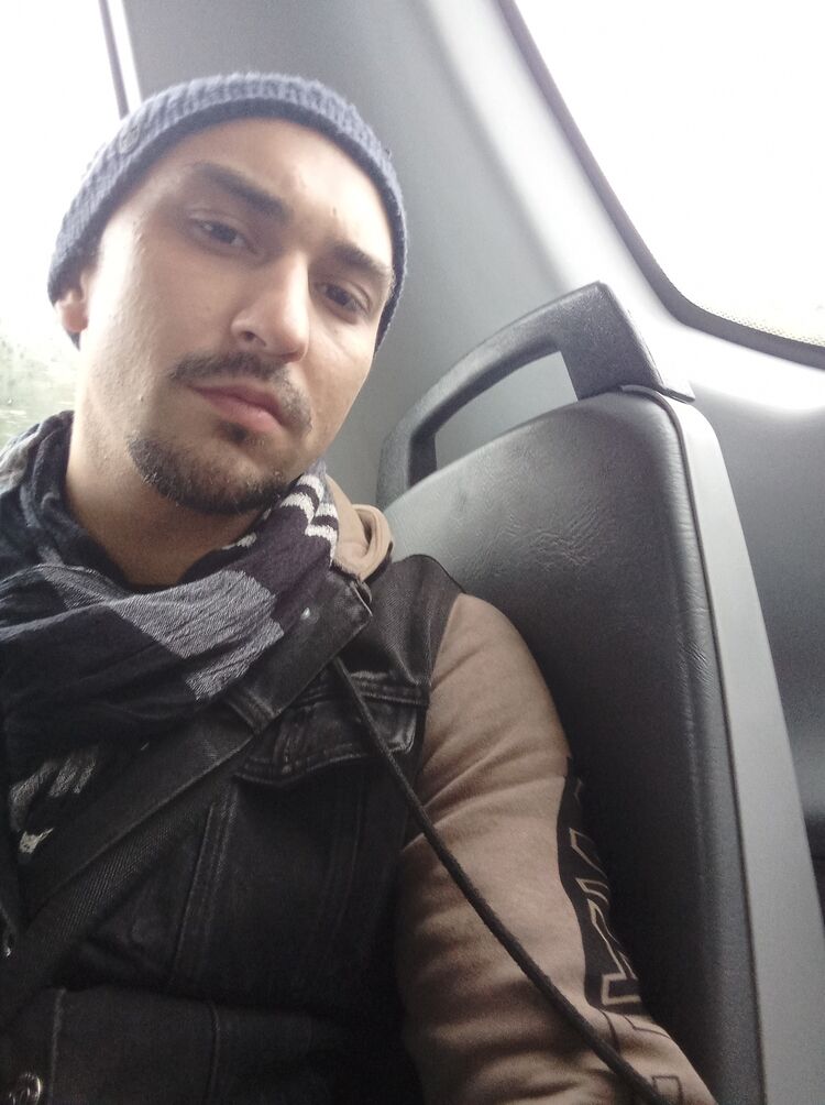  ,   Anton, 27 ,   ,   