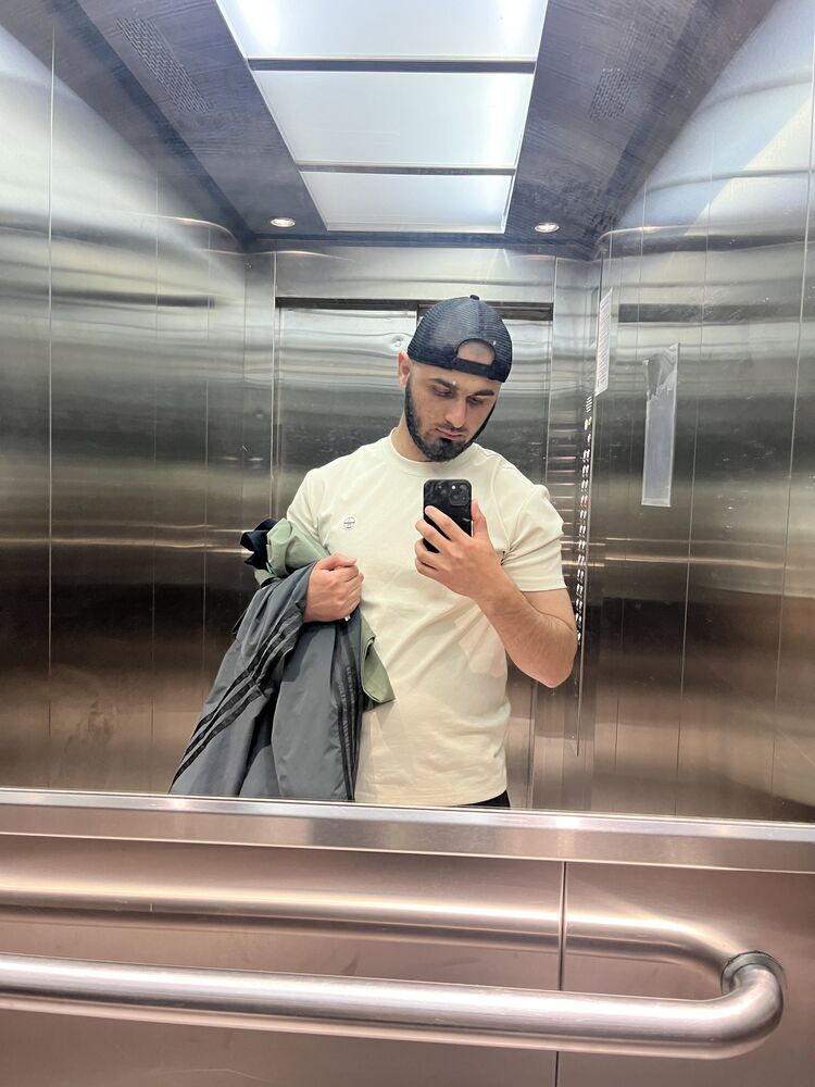  53029726  Malik, 28 ,    -