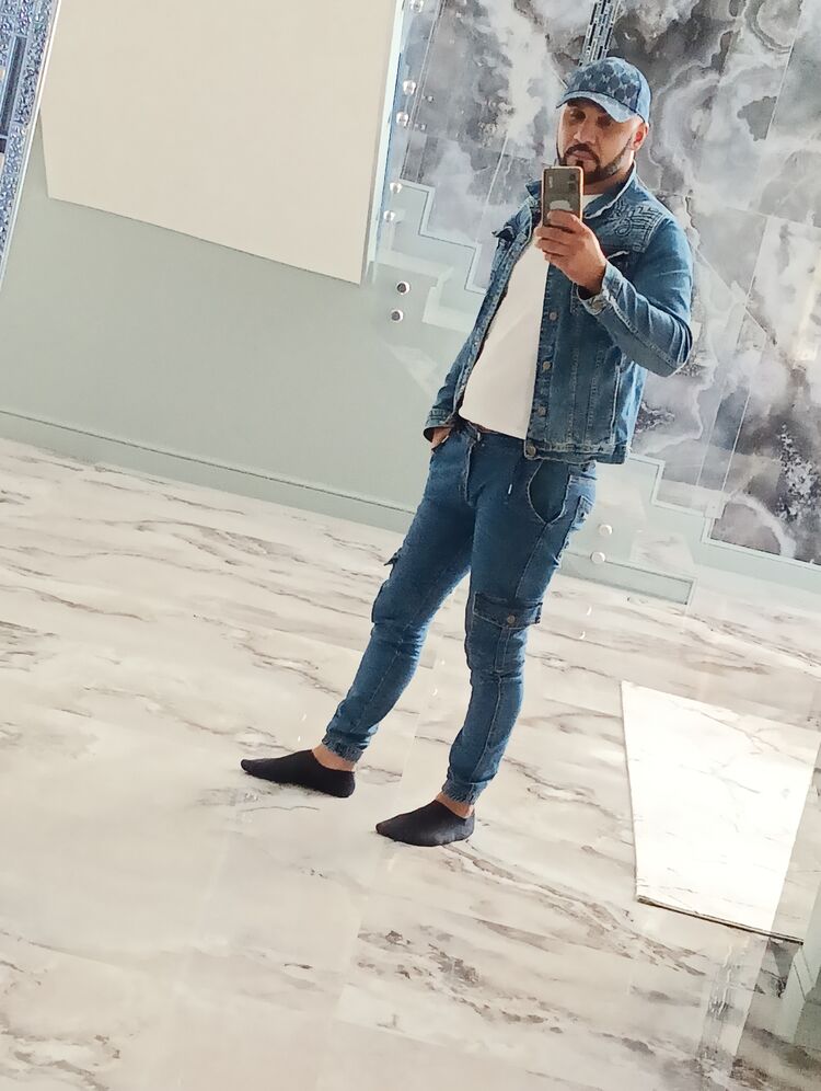 46775976  , 34 ,    