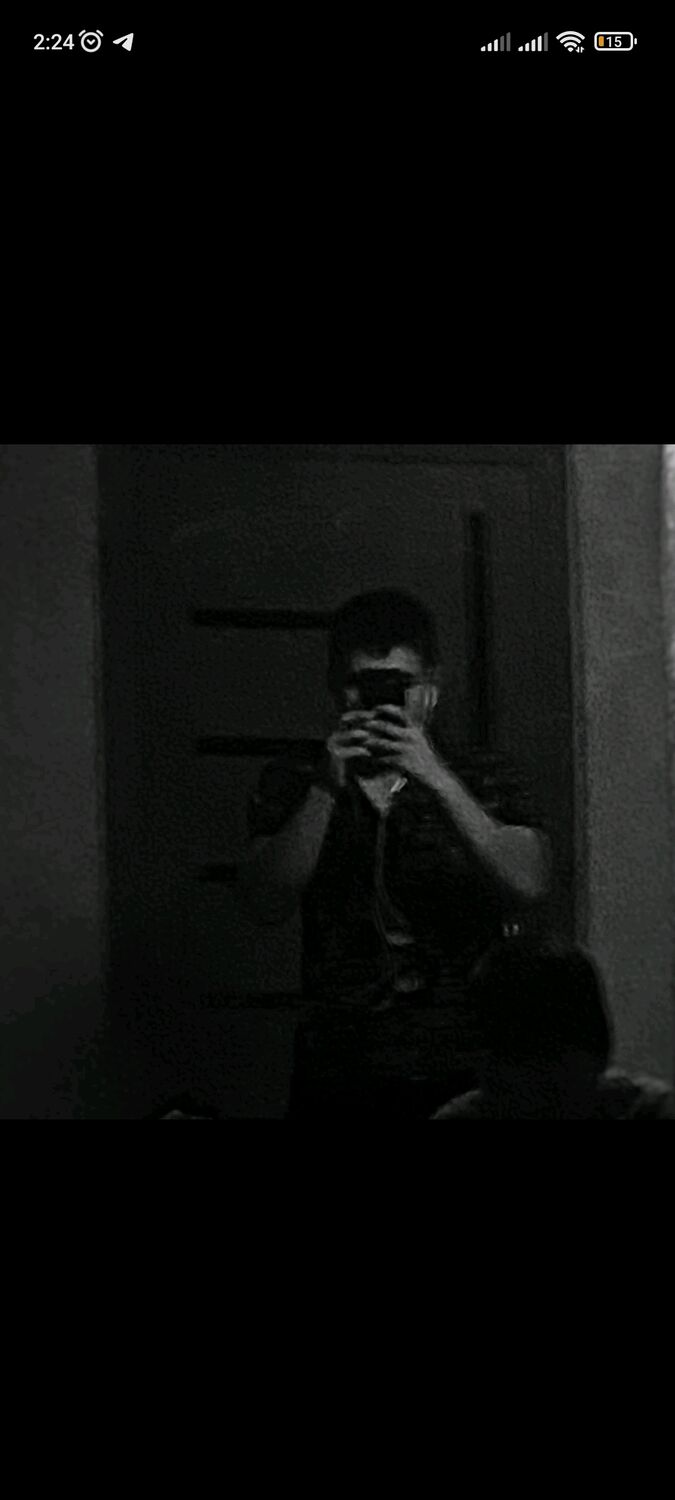  31658446  Yerik, 21 ,    