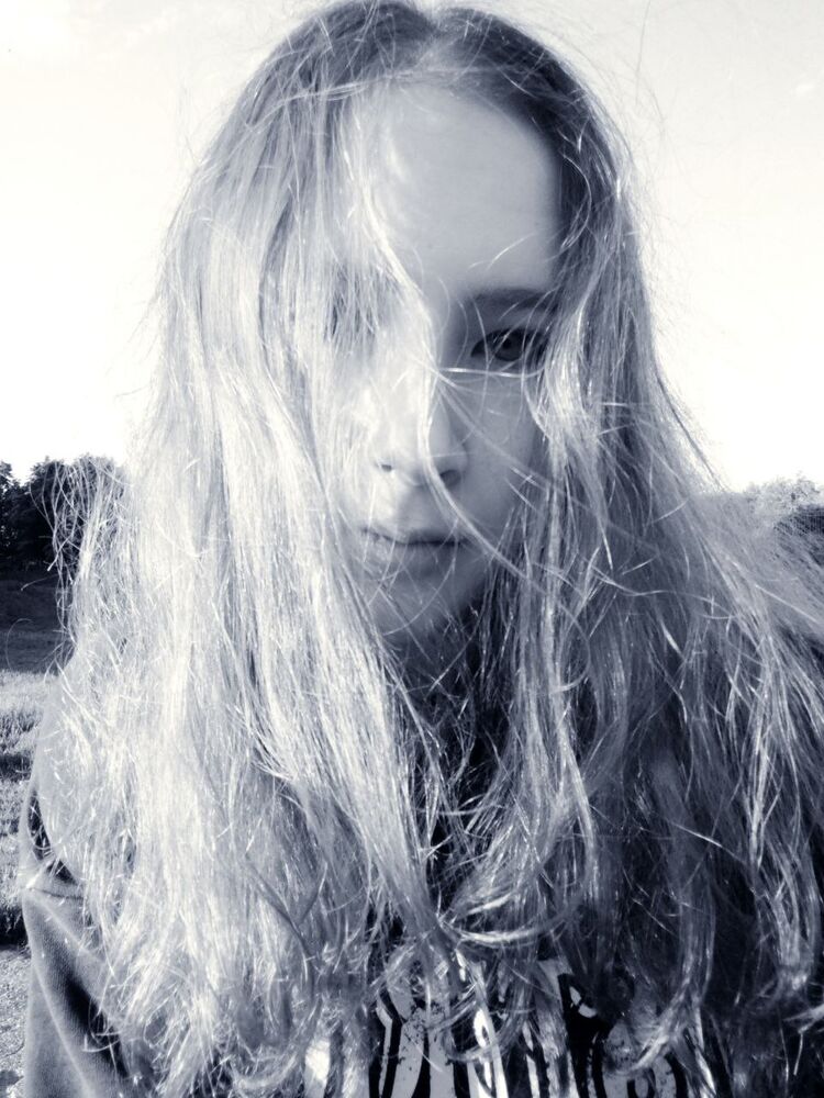   ,   Alexa, 18 ,     , c 