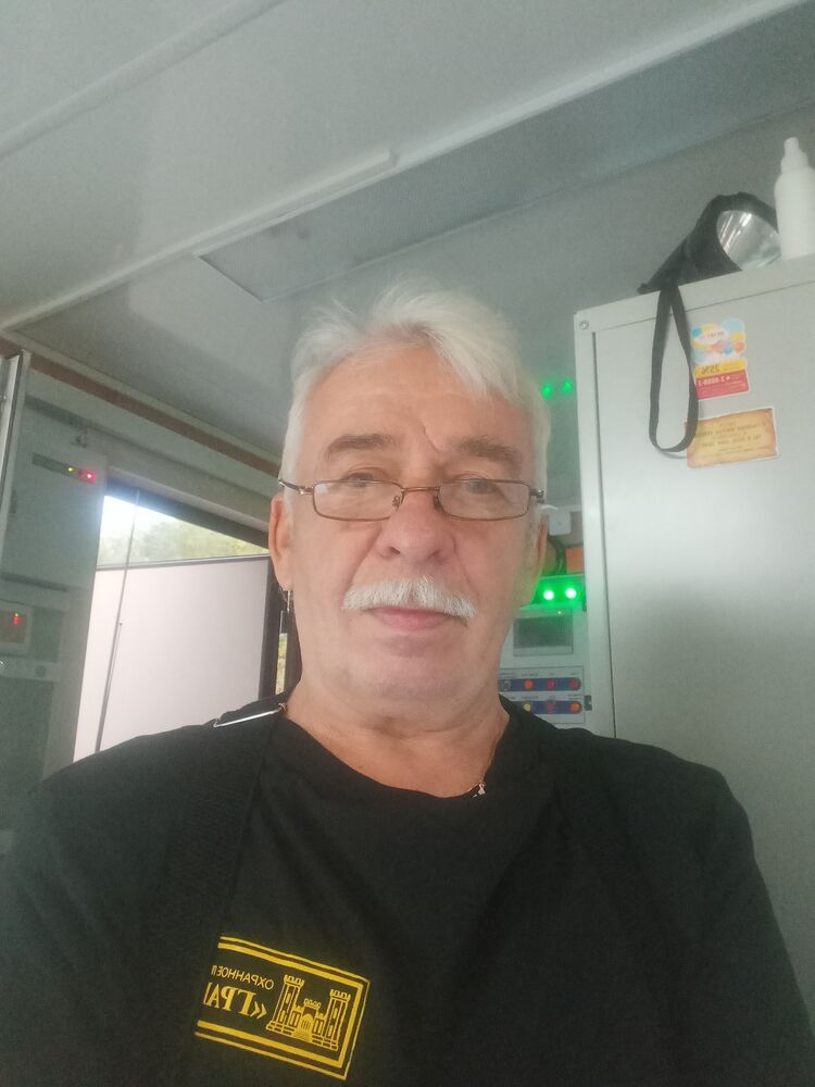 46347076  , 53 ,    