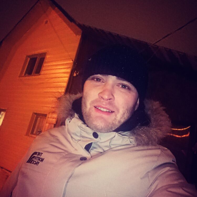  28527866  Ivan, 28 ,    
