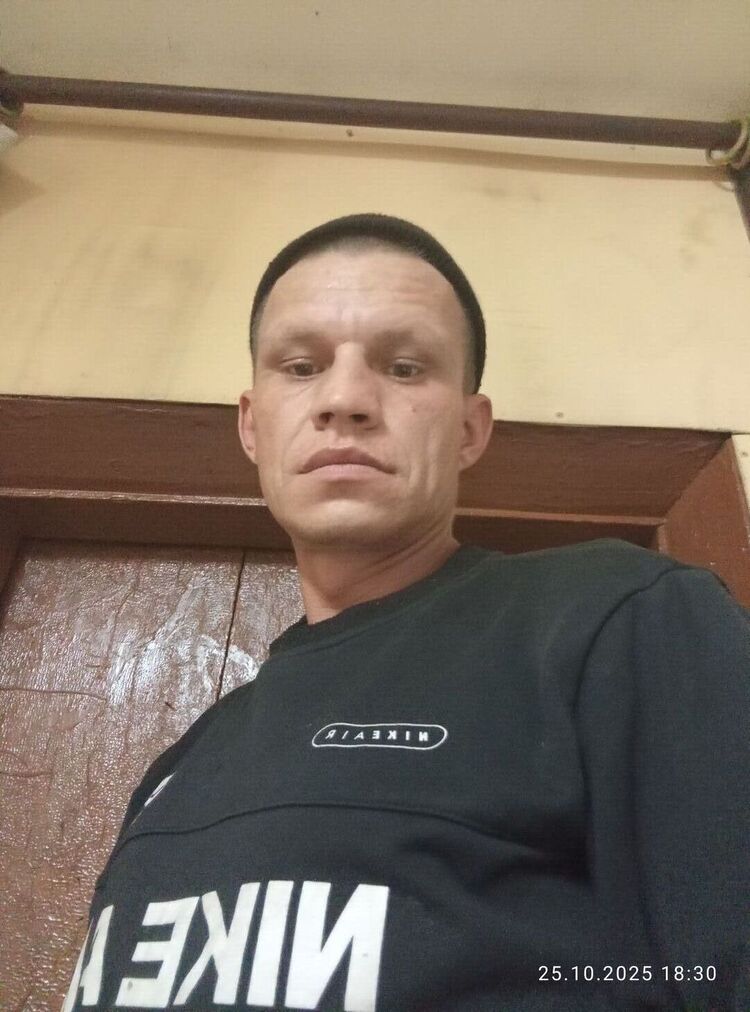  54163456  Artem, 37 ,    