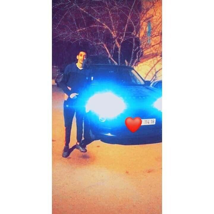  21370706  Abderezak, 28 ,    Algiers