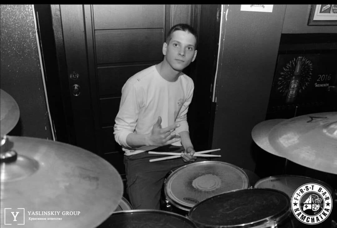  27026926  Aleksey, 28 ,    