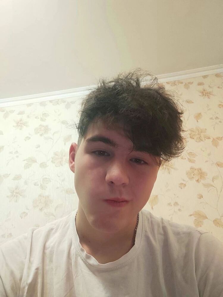  30782196  Pavel, 22 ,    --