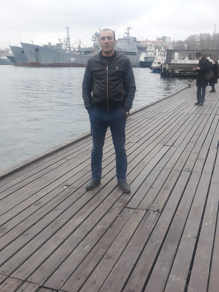  15829806  Arman, 39 ,    