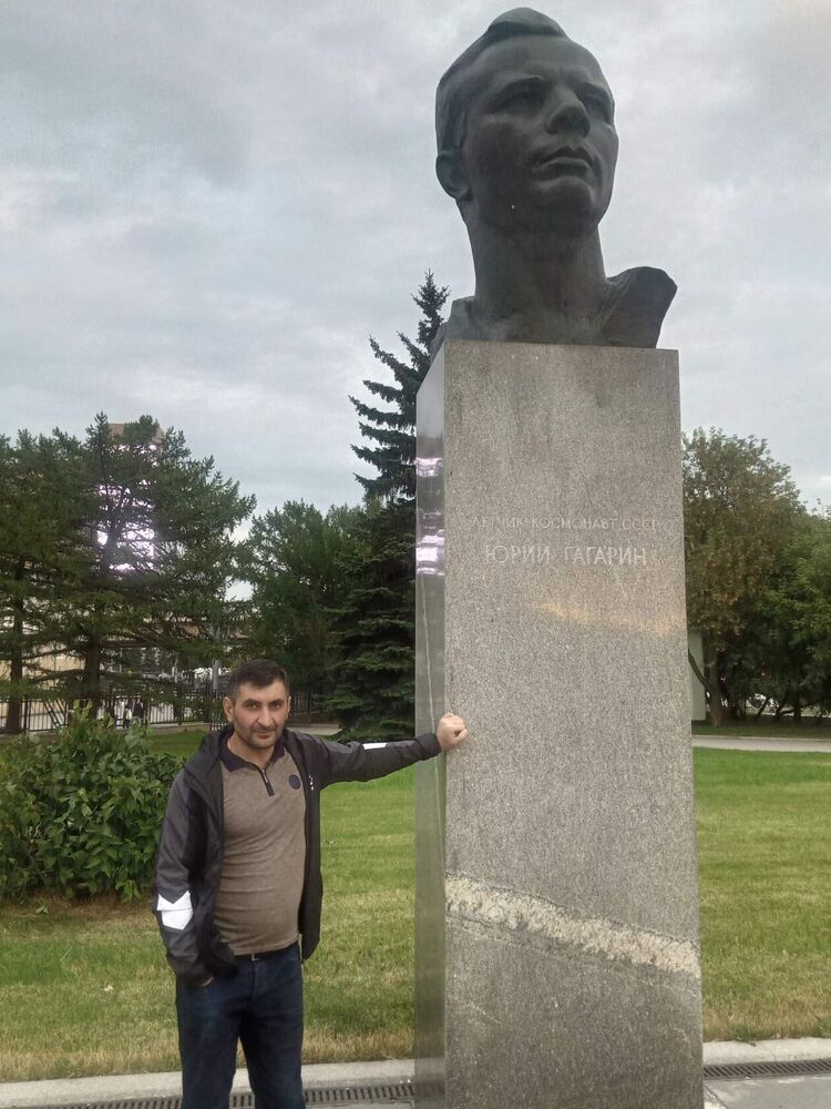  ,   Grisha, 44 ,   ,   
