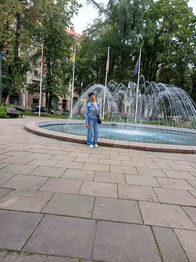  53009896  , 52 ,    
