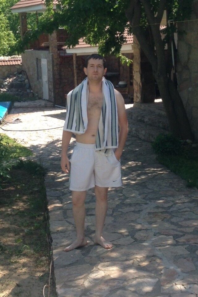  4896886  Komol, 36 ,    