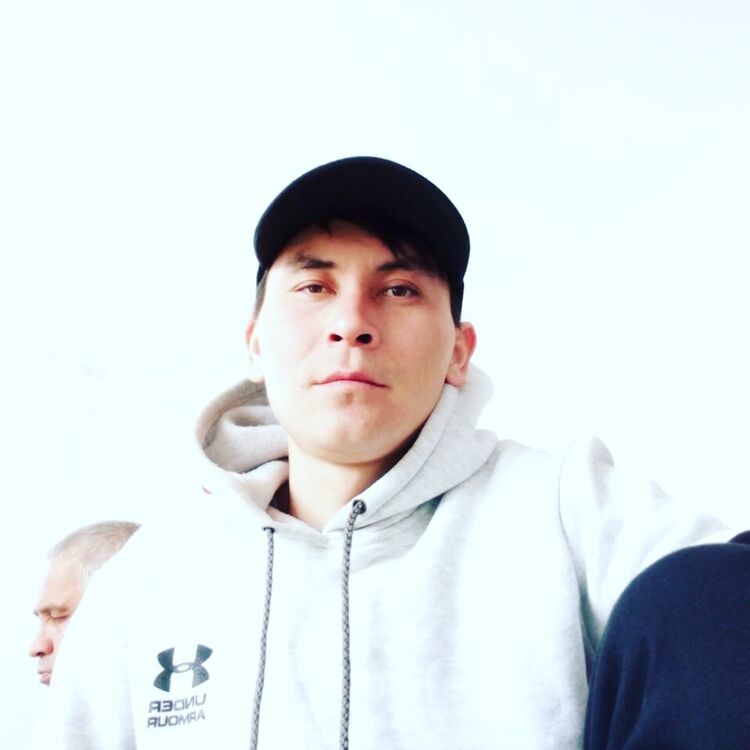  33784096  Akzhol, 29 ,    