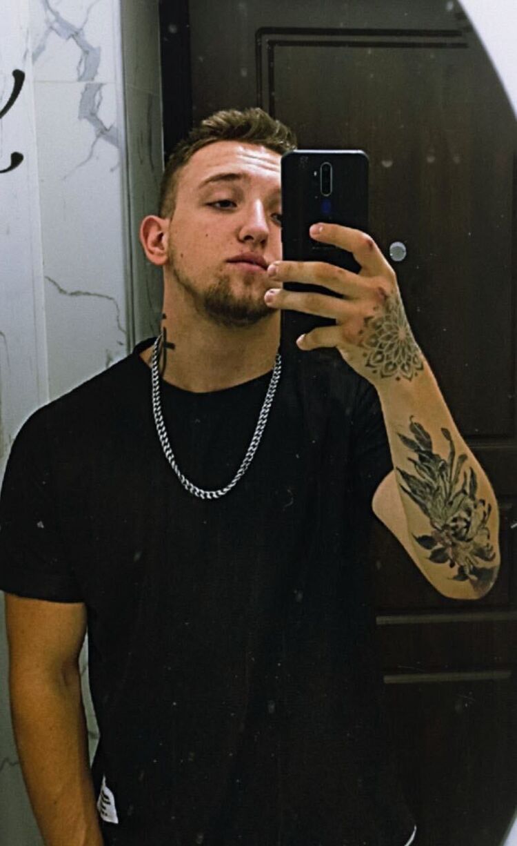  44906656  , 21 ,    