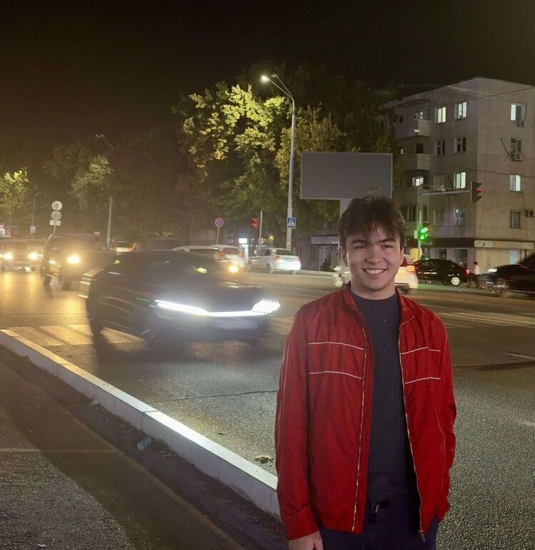  ,   Alex, 20 ,   ,   