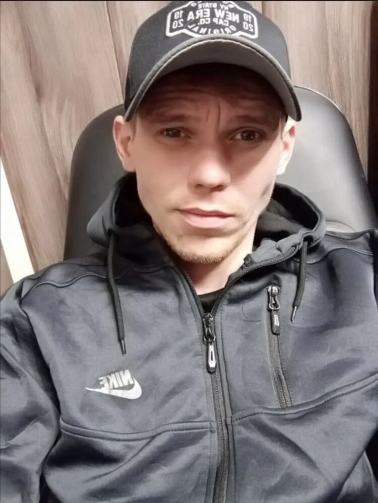  ,   Alexander, 29 ,   ,   