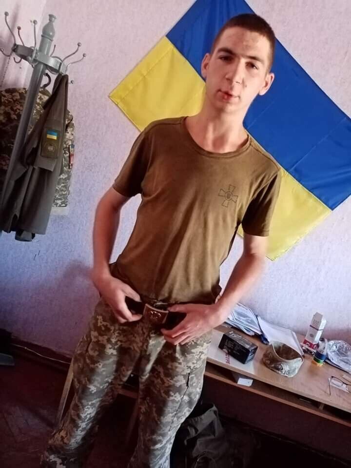  21068216  , 25 ,    